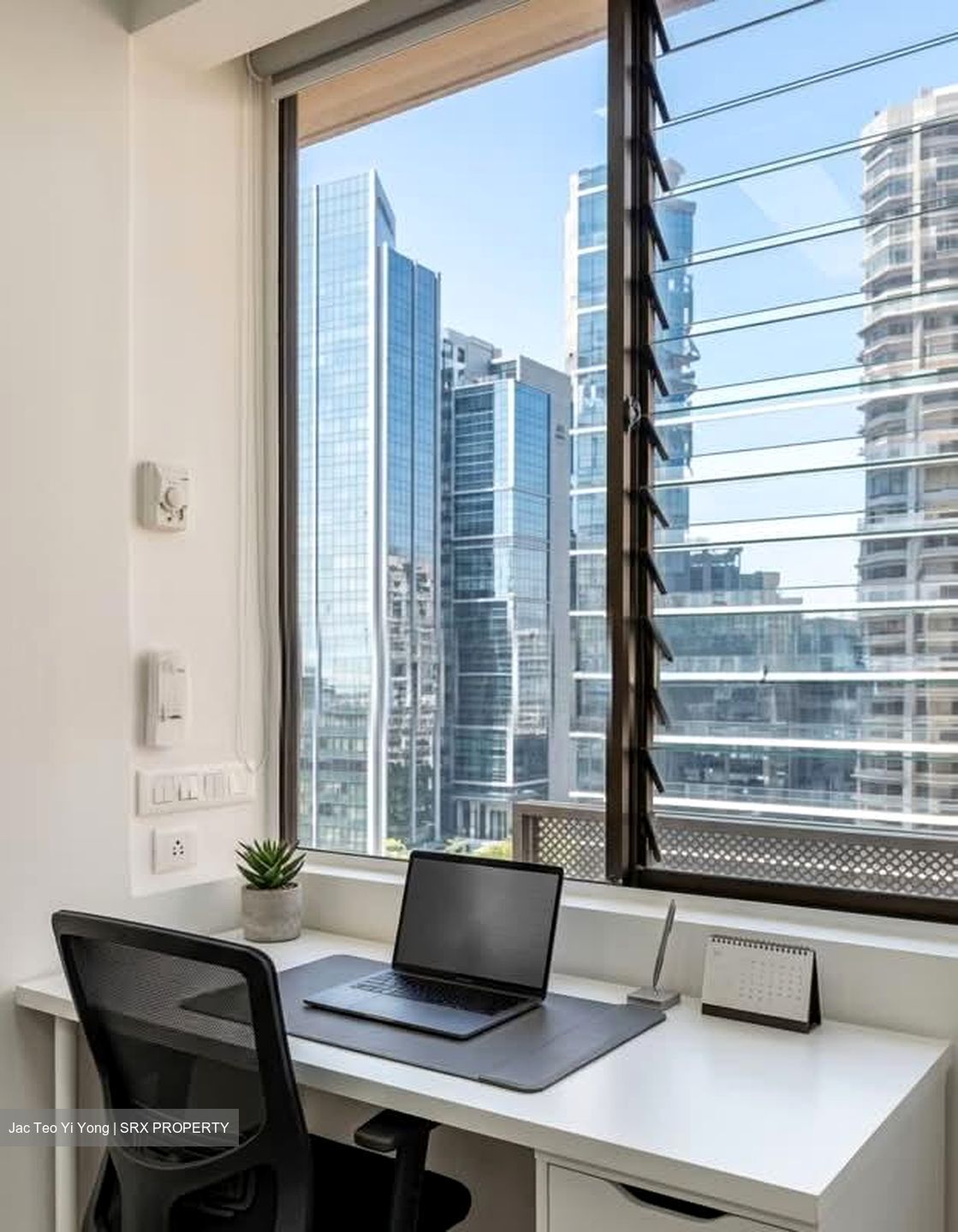 International Plaza (D2), Office #576584501